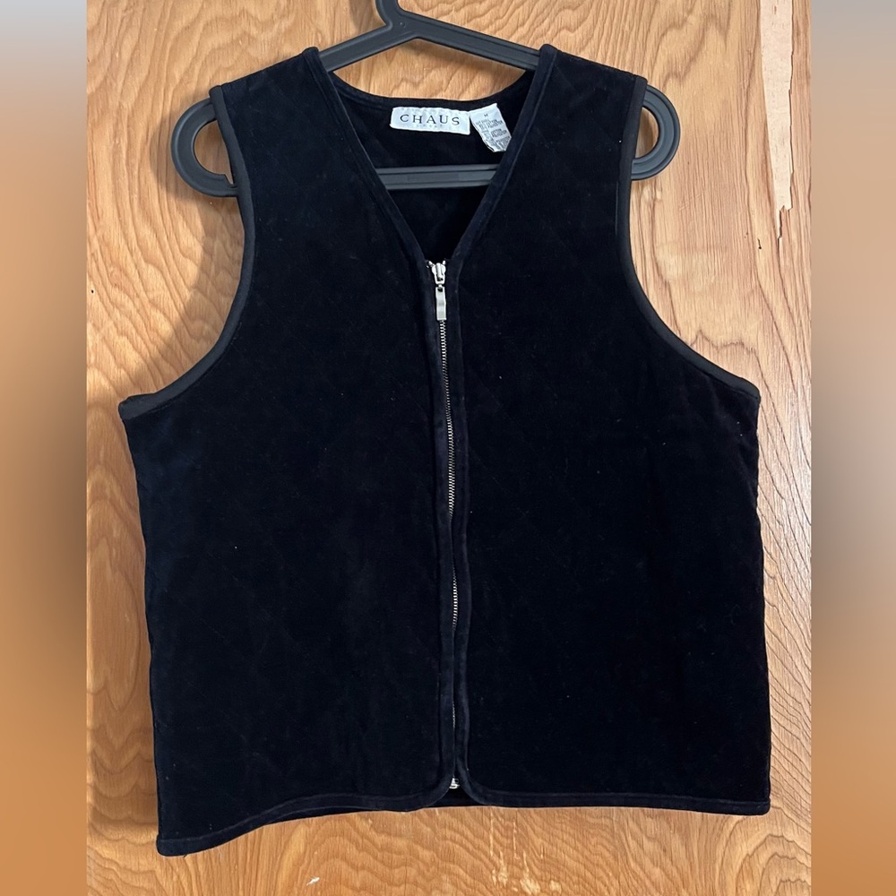 Chaps Black Sleeveless Zip Vest
